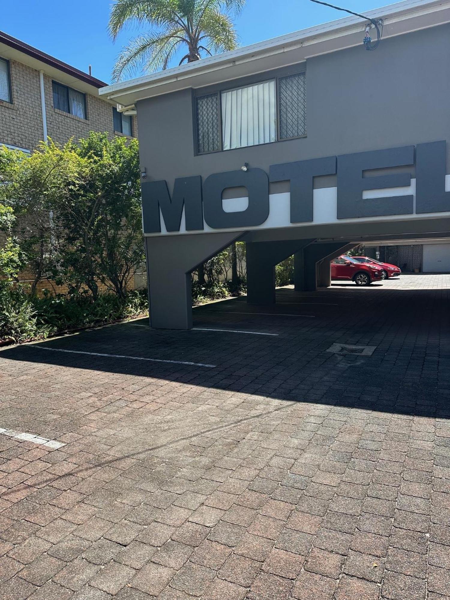 Gold Coast Airport Motel - Only 300 Meters To Airport Terminal Bagian luar foto